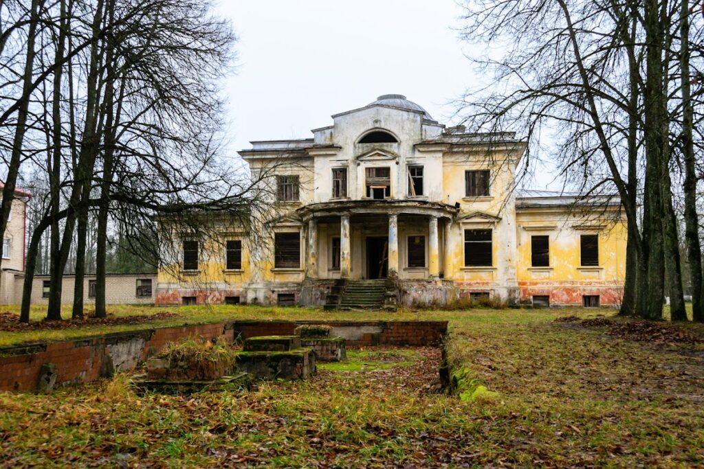 Grudinovka Manor: A Neoclassical Palace-and-Park Estate in Belarus 1 Grudinovka Manor
