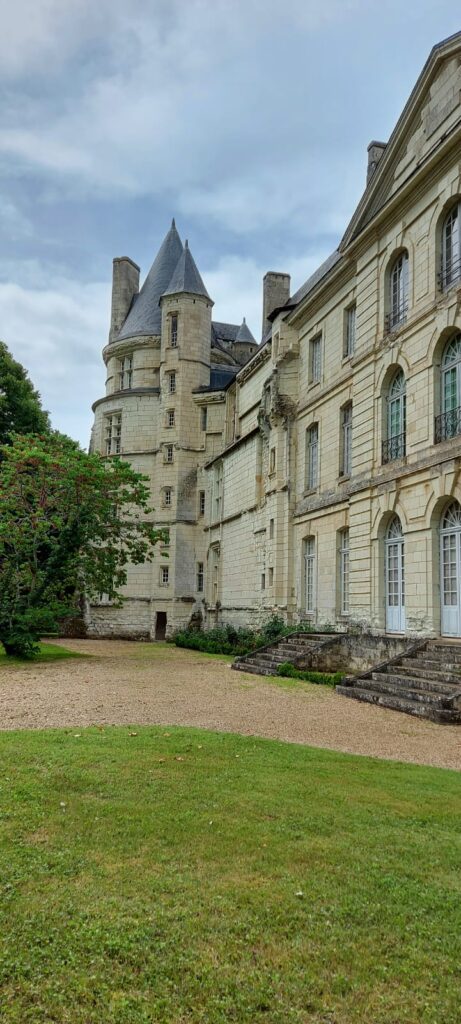 Château de Clairvaux: An Early Renaissance Château in France 1 Château de Clairvaux