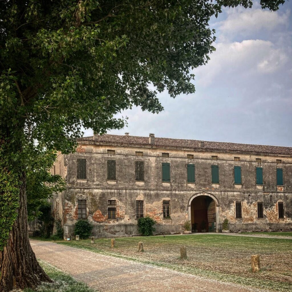 Palazzo Secco-Pastore: A Fortified Renaissance Palace in Italy 3 Palazzo Secco-Pastore