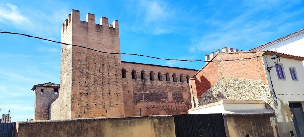 Palace-Castle of Llutxent: A Gothic Fortress and Seigneurial Residence 2 Palau-castell de Llutxent