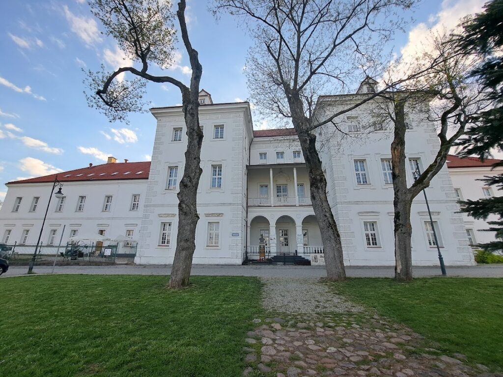 Chodkiewicz Palace in Supraśl: An Abbots’ Palace and Monastic Complex 1 Chodkiewicz palace in Supraśl