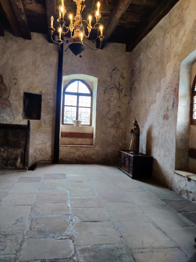 Castle Moos-Schulthaus: A Noble Residence and Museum in Italy 2 Castle Moos-Schulthaus