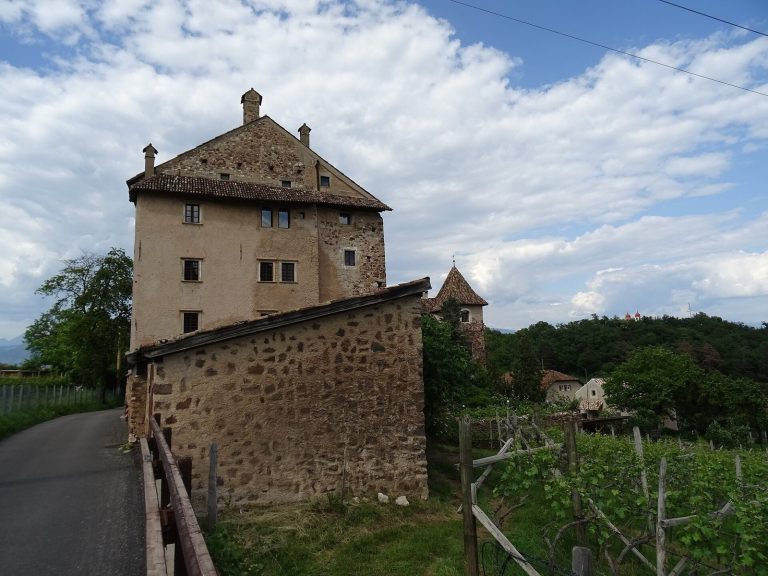 Castle Moos-Schulthaus: A Noble Residence and Museum in Italy