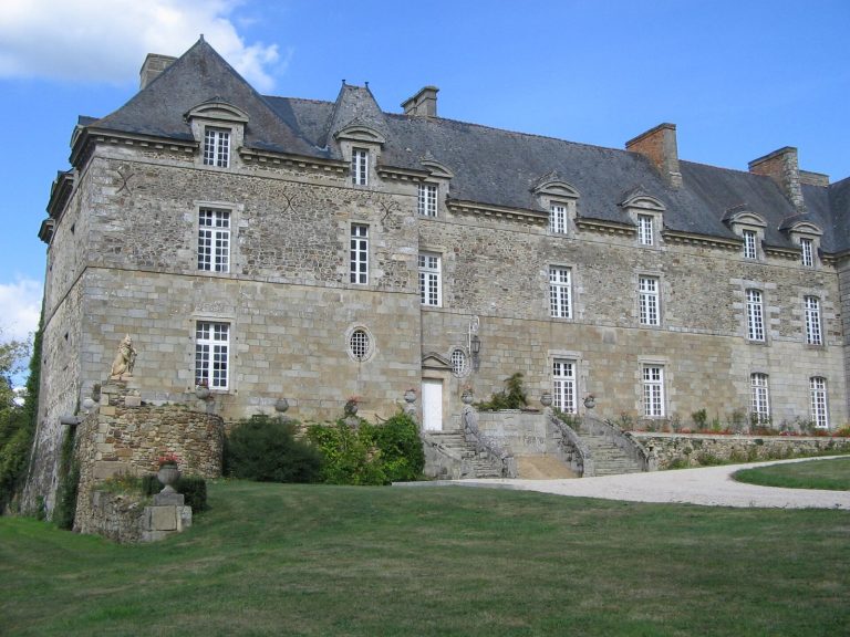 Château de Couëllan: A Seventeenth-Century Château in France