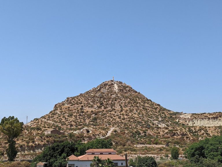 Cerro del Espíritu Santo: The Fortified Islamic Settlement of Bayra