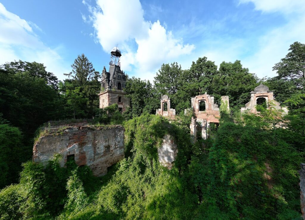 Palace Park in Siedlimowice: A Ruined Neo-Renaissance Palace Complex 3 Palace park in Siedlimowice
