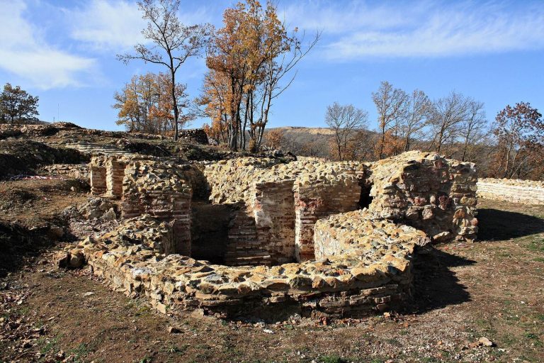 Harilaq Fortress: A Late Antique and Early Byzantine Hilltop Fortification in Kosovo