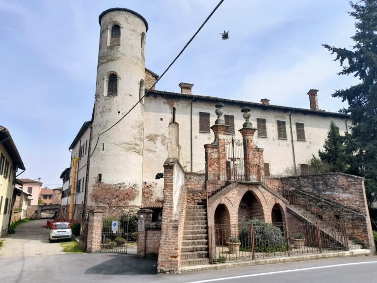 Castello di Gambolò: A Medieval Fortress and Country Villa in Italy