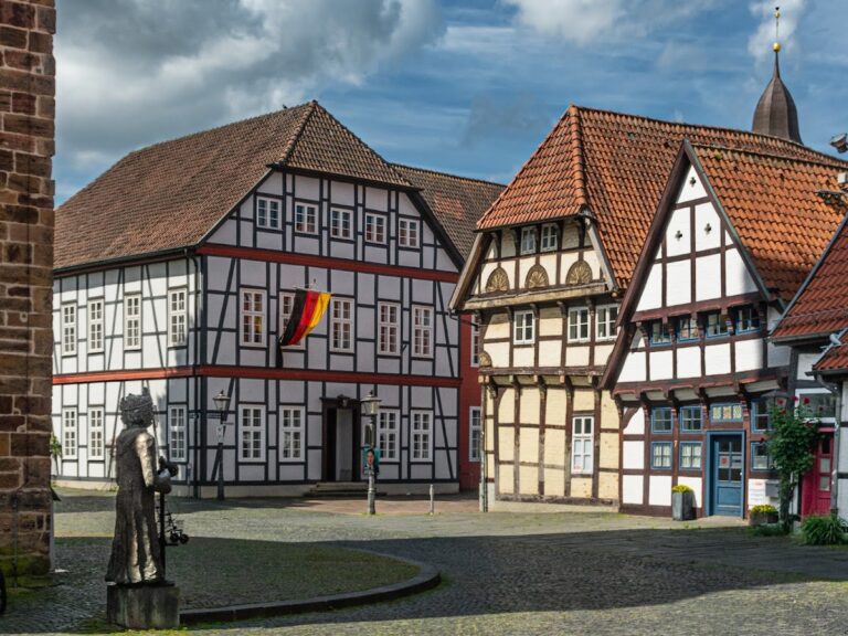 Schloss Nienburg: A Medieval Castle and Palace in Nienburg, Germany