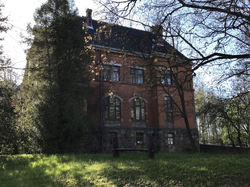 Pelči Palace: An Early Art Nouveau Manor House in Latvia 2 Pelči Palace