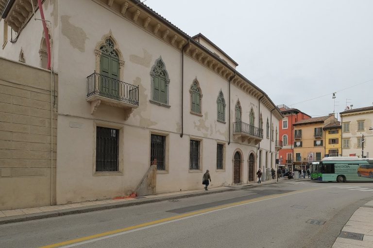 Palazzo Bottagisio: A Gothic Noble Residence in Verona