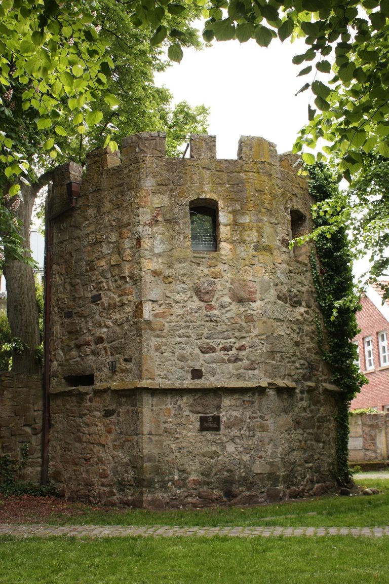 Burg Lingen: A Medieval Lowland Castle and Fortress in Germany