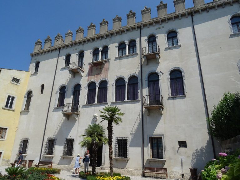 Palazzo dei Capitani: A Scaligeri Residence and Venetian Lake Captain’s Palace in Italy