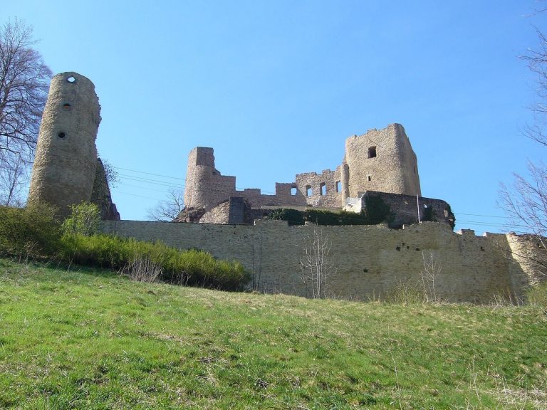 Frauenstein Castle: A Medieval Border Fortress in Germany