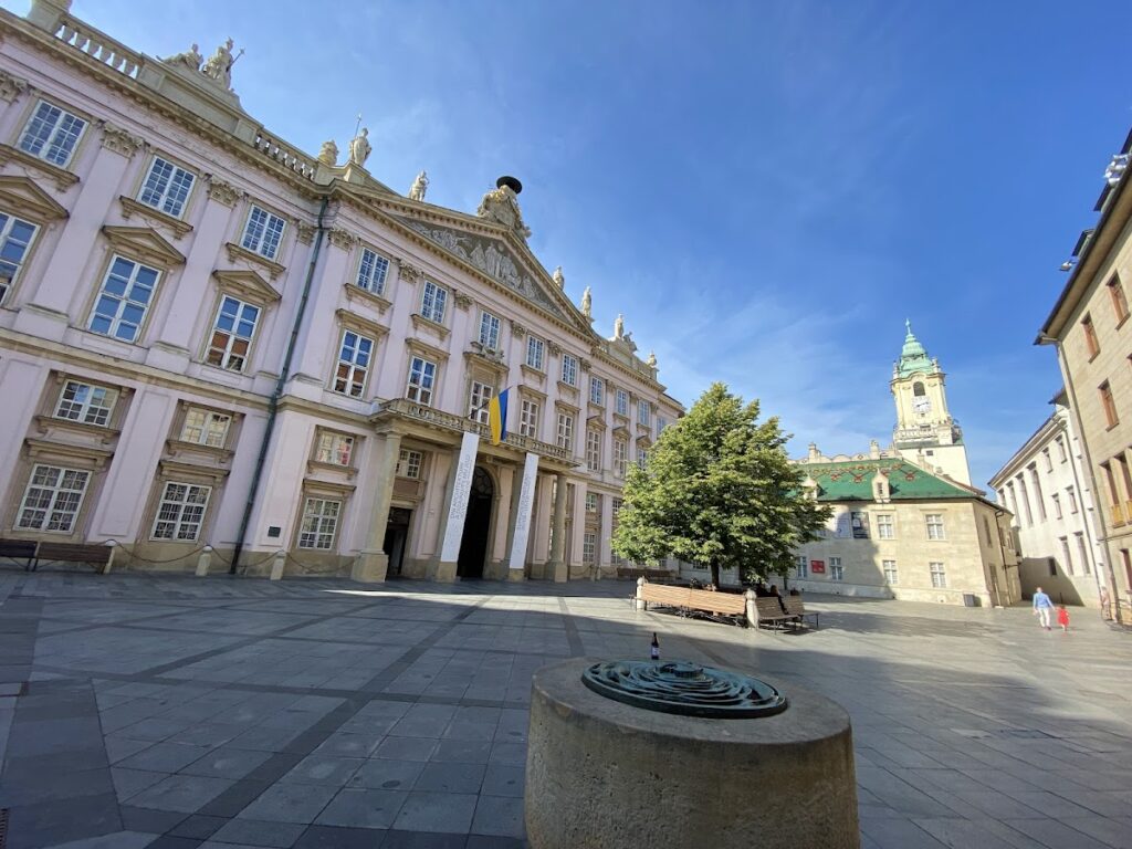 Primate’s Palace: An Archiepiscopal and Civic Landmark in Bratislava 2 Primate's Palace