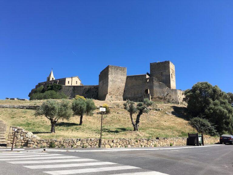 Château de Fos-sur-Mer: A Medieval Fortified Complex in France