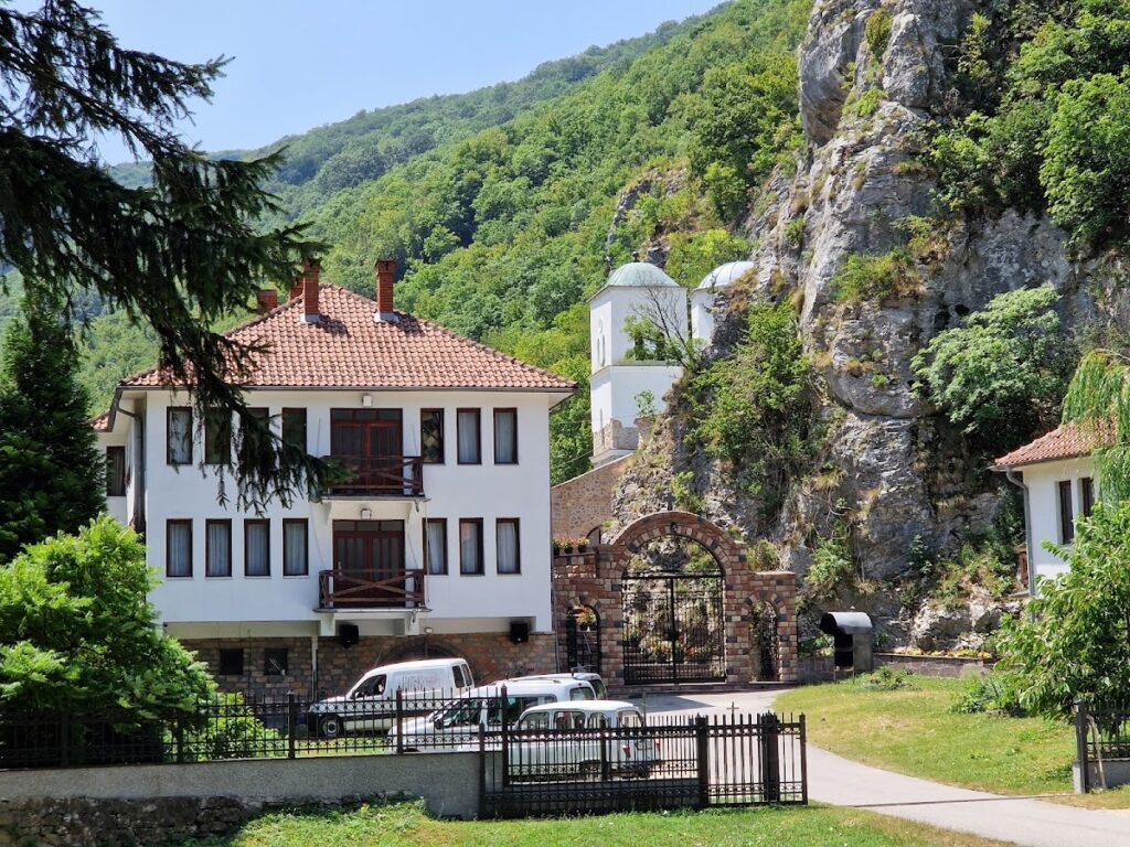 Gornjak Monastery: A Medieval Serbian Orthodox Monastery in Serbia 3 Gornjak Monastery