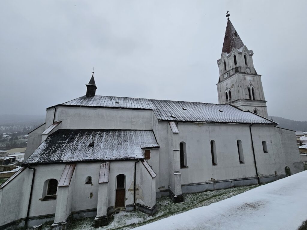 Church of the Assumption of the Virgin Mary: A Historic Parish Church in Gelnica 1 Kostol Nanebovzatia Panny Márie