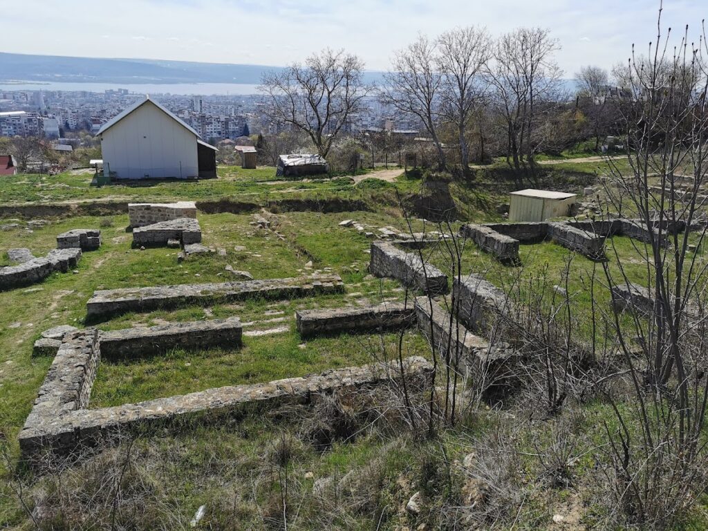 Varna Monastery: A Medieval Bulgarian Royal and Literary Center 2 Varna Monastery