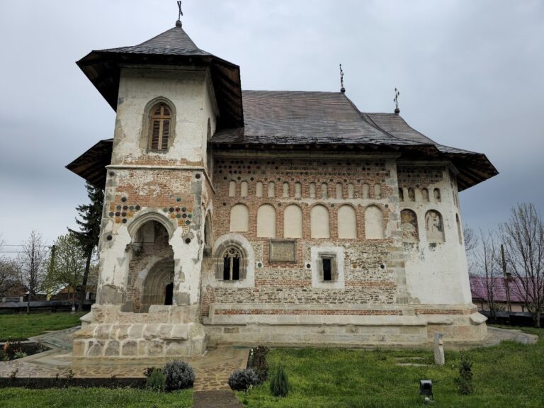Saint Nicholas Church in Bălinești, Suceava: A Moldavian Noble Estate Church