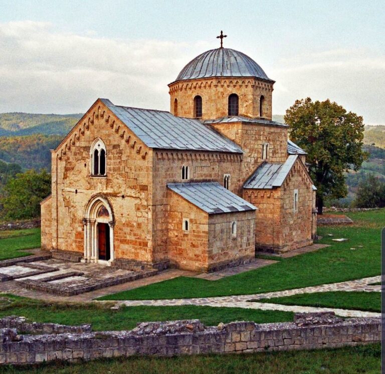 Gradac Monastery: A Serbian Orthodox Royal Endowment in Serbia