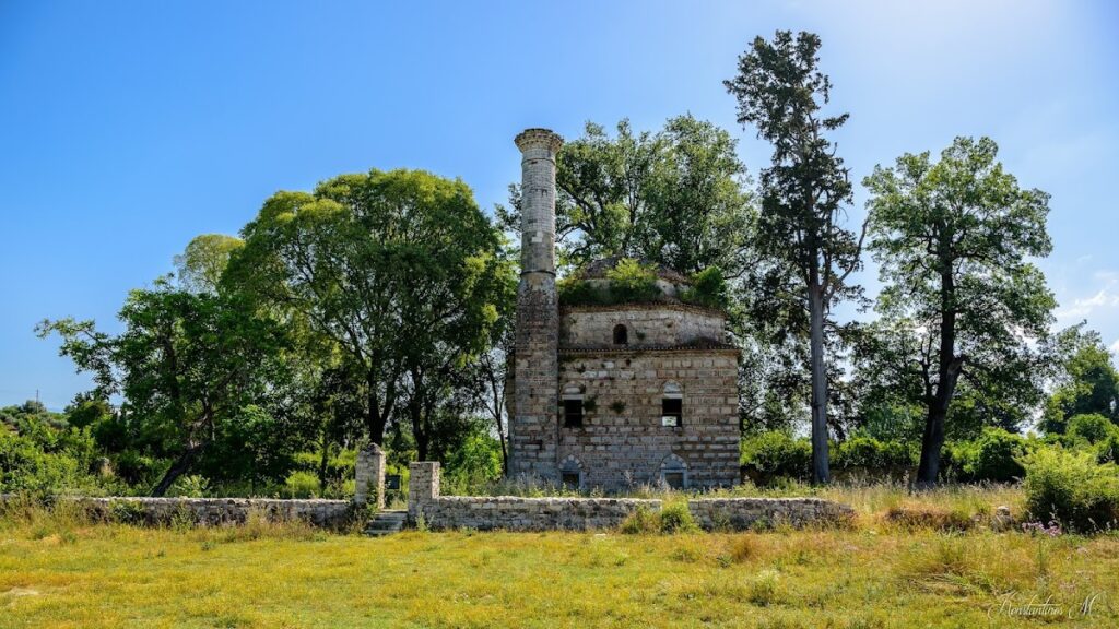 Faik Pasha Mosque: An Ottoman Mosque and Charitable Complex in Arta, Greece 1 Faik Pasha Mosque