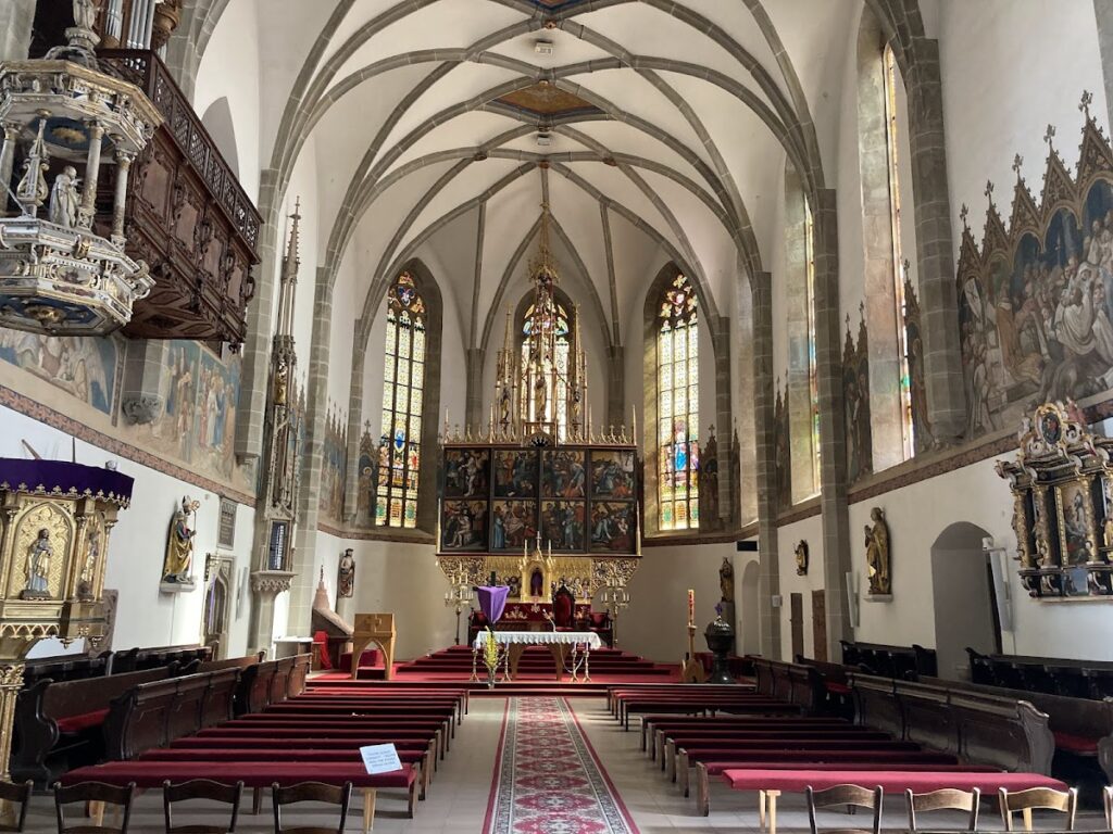 Bazilika povýšenia Sväteho Kríža: A Late Gothic Basilica in Slovakia 2 Bazilika povýšenia Sväteho Kríža