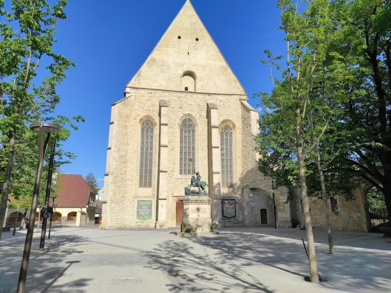Reformed Church of Farkas Street: A Gothic Church in Cluj-Napoca