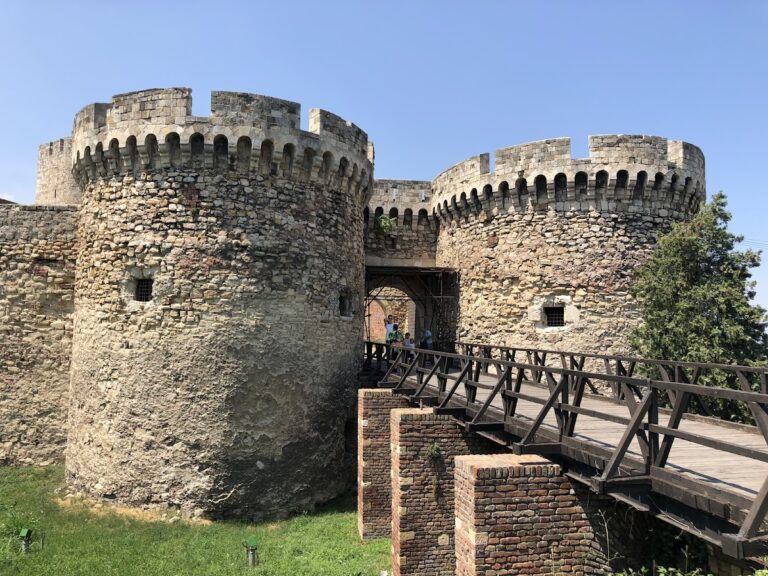 Zindan Gate: A Fortified Entrance to Belgrade Fortress