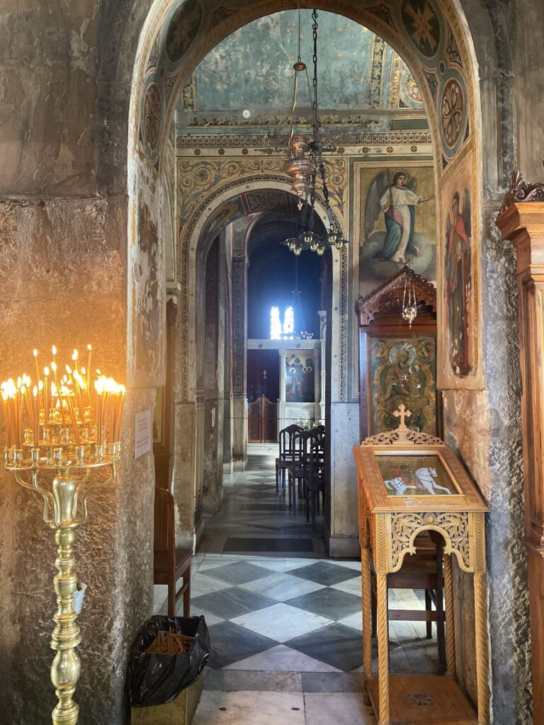Church of Panaghia Kapnikarea: A Byzantine Orthodox Church in Athens 3 Church of Panaghia Kapnikarea