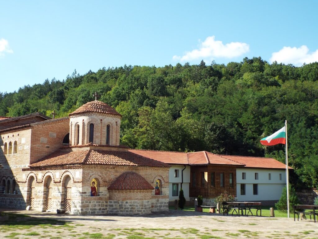 Lopushna Monastery: A Bulgarian Orthodox Monastic Complex 3 Lopushna Monastery