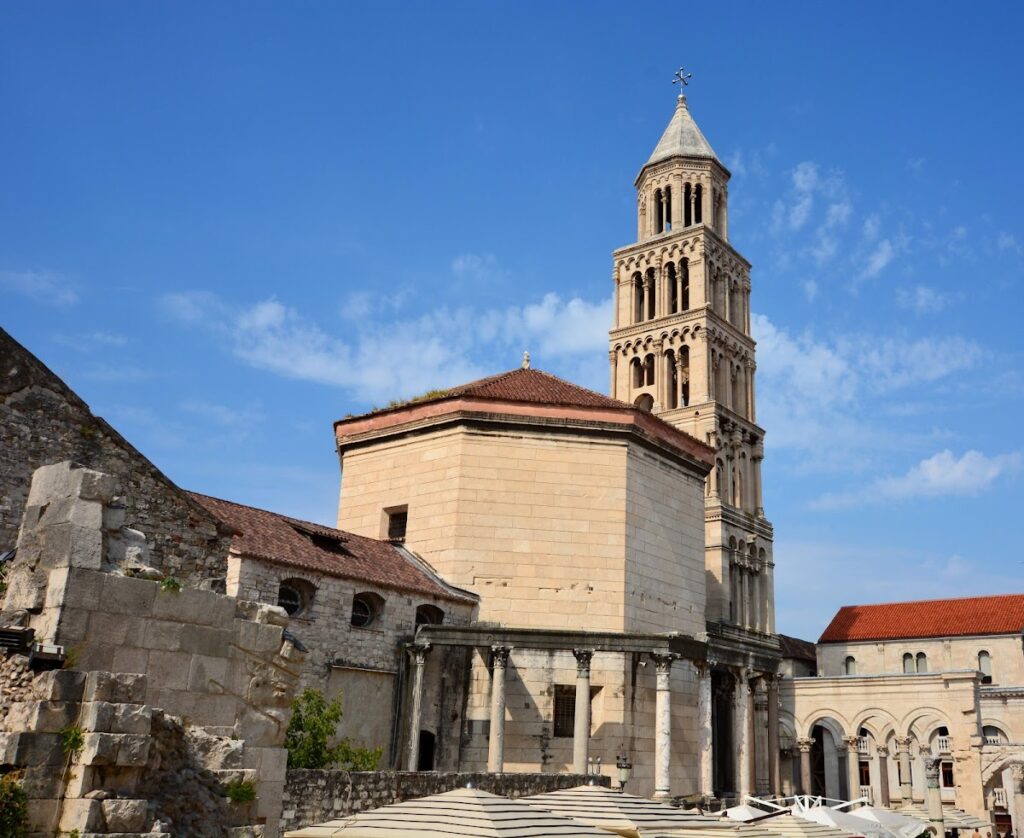 Cathedral of Saint Domnius: A Roman Mausoleum and Catholic Cathedral in Split 1 Cathedral of Saint Domnius