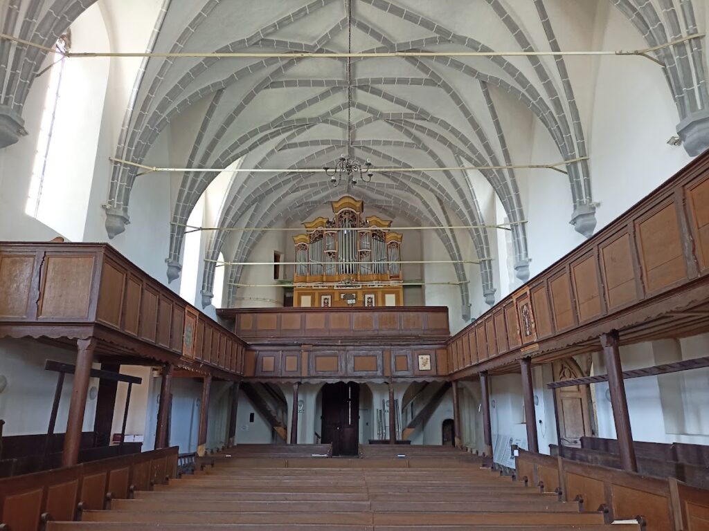 Saschiz fortified church: A Late Gothic Lutheran Church in Romania 2 Saschiz fortified church