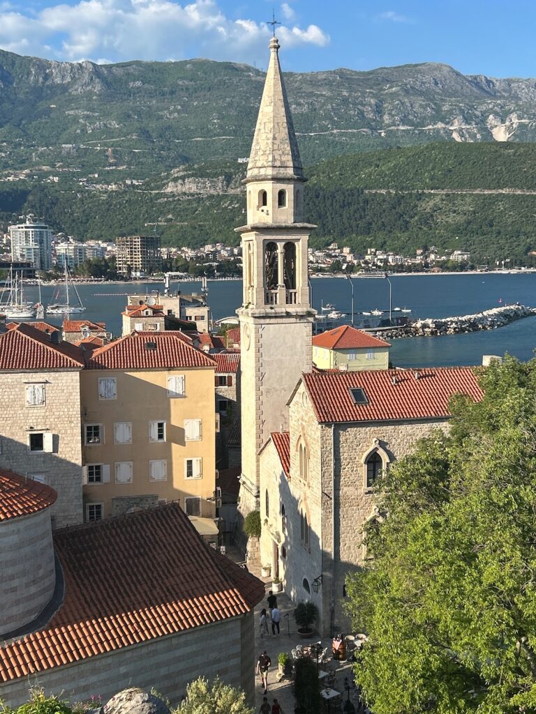 Church of Saint John the Baptist in Budva: A Catholic Co-Cathedral 2 Kościół św. Jana Chrzciciela w Budvie
