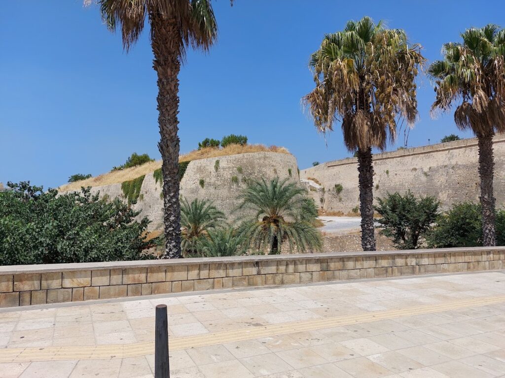 Fortifications of Heraklion: Venetian Defenses of Crete 2 Fortifications of Heraklion