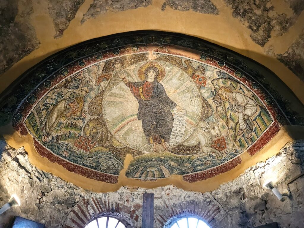 Church of Hosios David: A Byzantine Monastic Church in Thessaloniki 1 Church of Hosios David