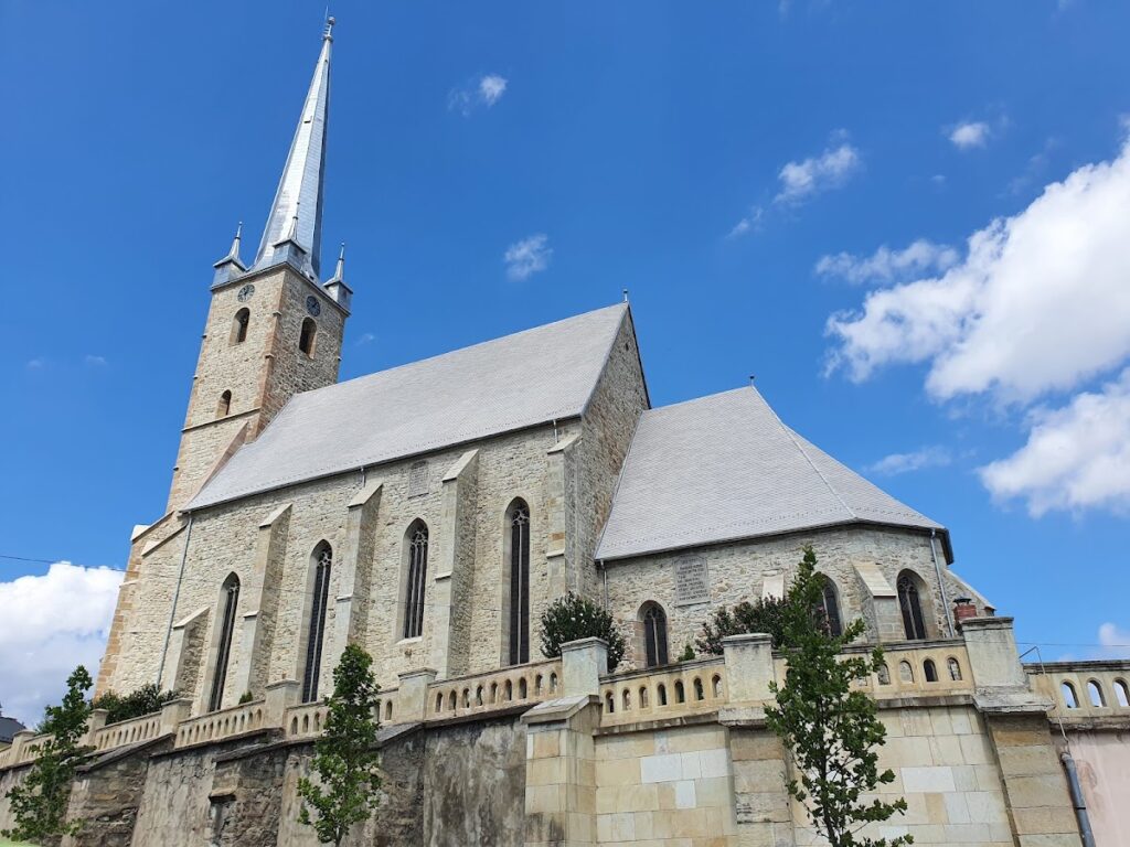 Reformed Church in Dej: A Late Gothic Parish Church in Romania 1 Reformed church in Dej