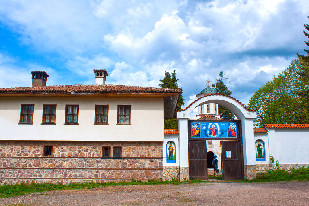 Lozen Monastery "Sveti Spas": A Bulgarian Orthodox Monastery in Bulgaria 3 Lozen Monastery "Sveti Spas"