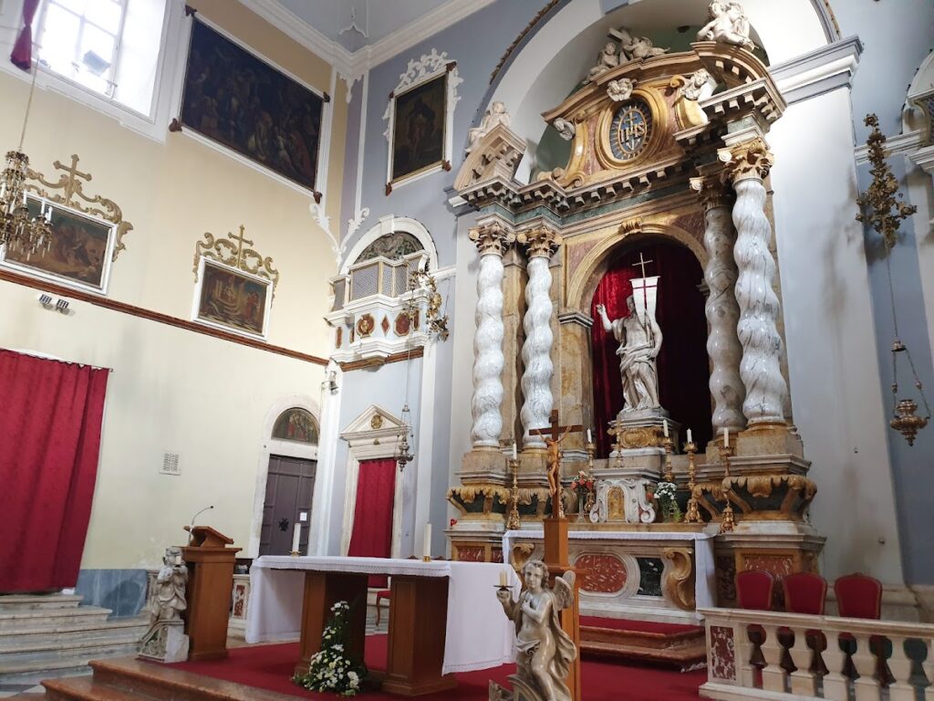 Franciscan Church and Monastery: A Historic Catholic Monastery in Dubrovnik 4 Franciscan Church and Monastery