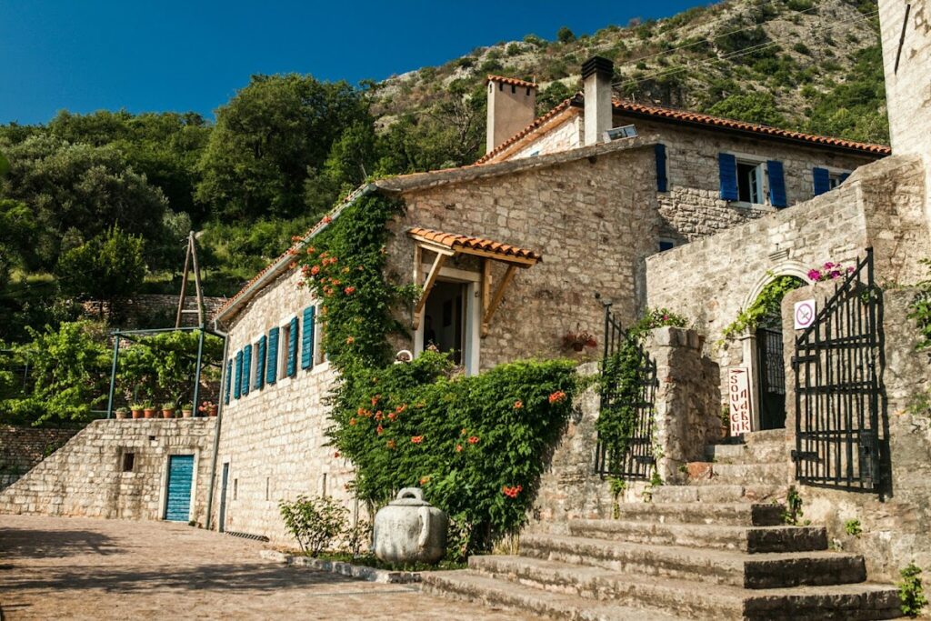 Praskvica Monastery: A Serbian Orthodox Monastic Center in Montenegro 3 Praskvica Monastery