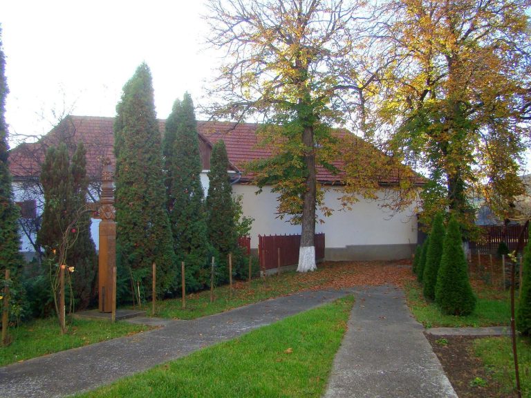 Biserica Refomată din Fântânele: A Medieval Reformed Church in Romania