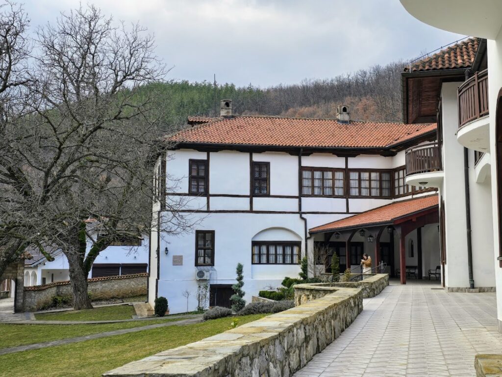Lipovac Monastery: A Serbian Orthodox Monastic Complex in Serbia 3 Lipovac Monastery