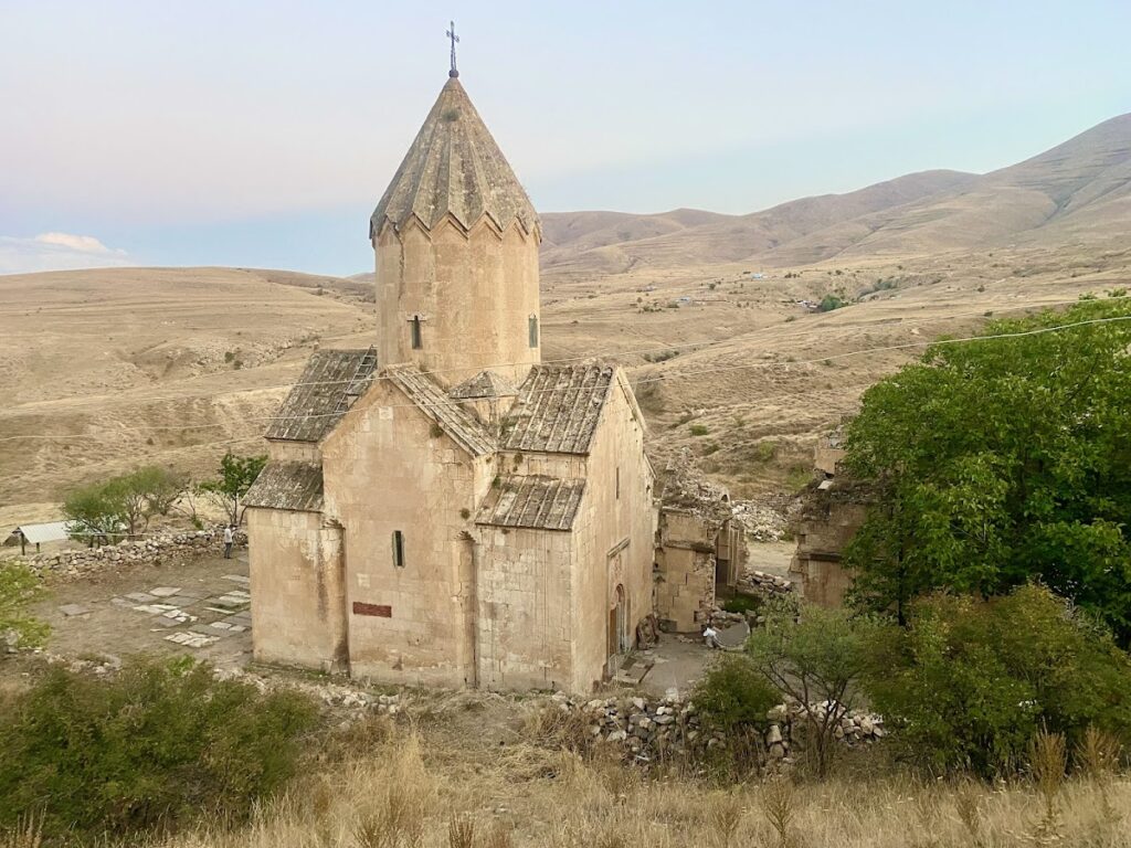 Saint Karapet Monastery: An Armenian Dynastic Burial Complex 1 Saint Karapet Monastery