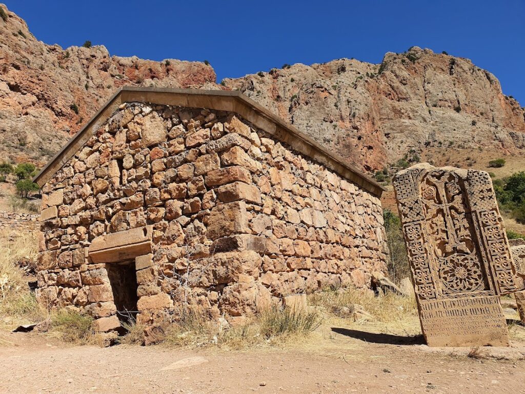 Noravank: An Armenian Apostolic Monastic Complex in Armenia 3 Noravank