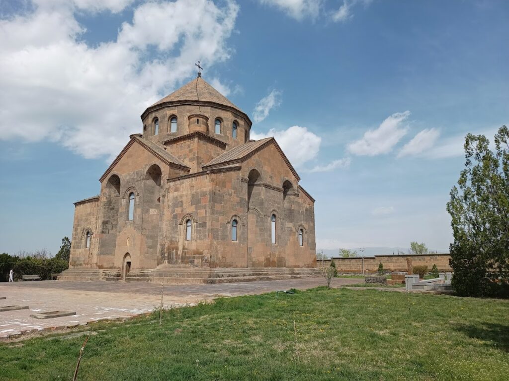St. Hripsime: A Seventh-Century Armenian Apostolic Church in Vagharshapat 1 St. Hripsime