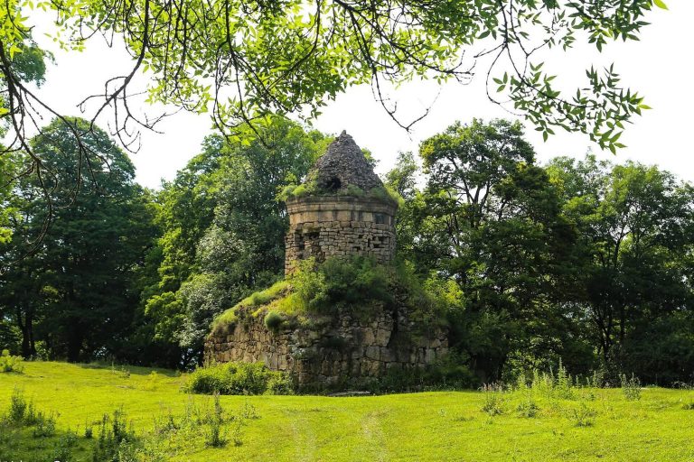 Kaptavank: A Twelfth-Century Armenian Monastery in Armenia