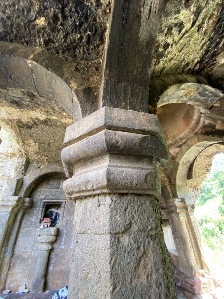 Hnevank: A Medieval Monastery Complex in Armenia 2 Hnevank