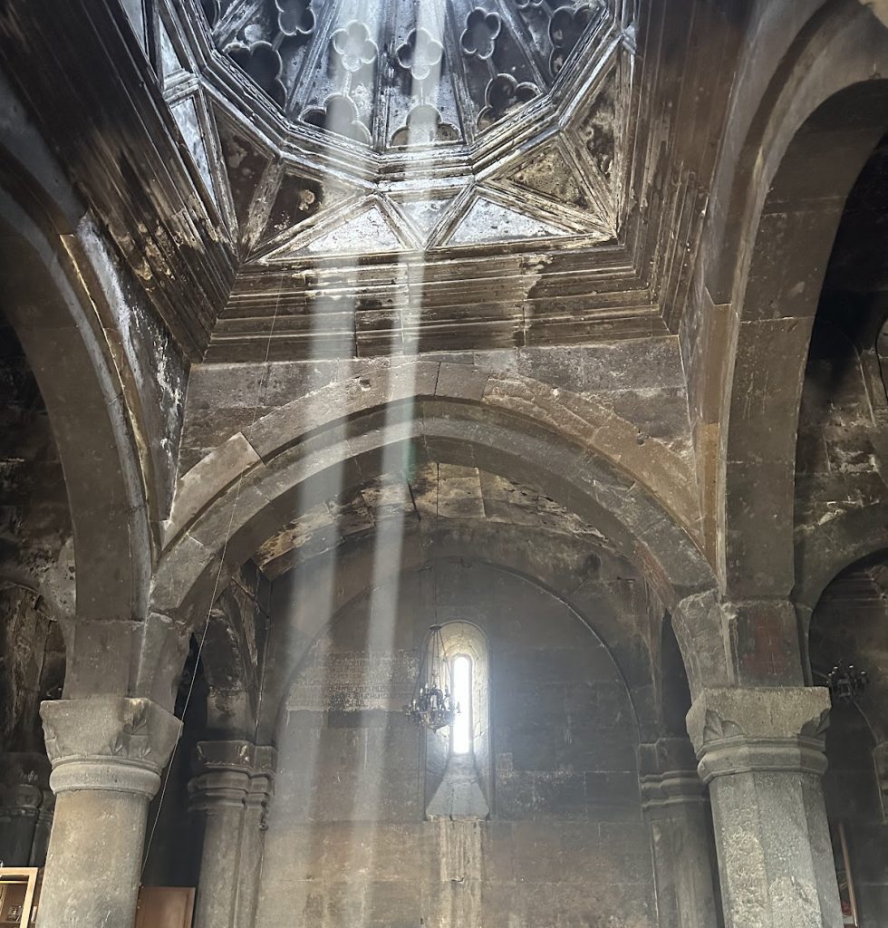 Saghmosavank: An Armenian Apostolic Monastic Complex in Armenia 2 Saghmosavank
