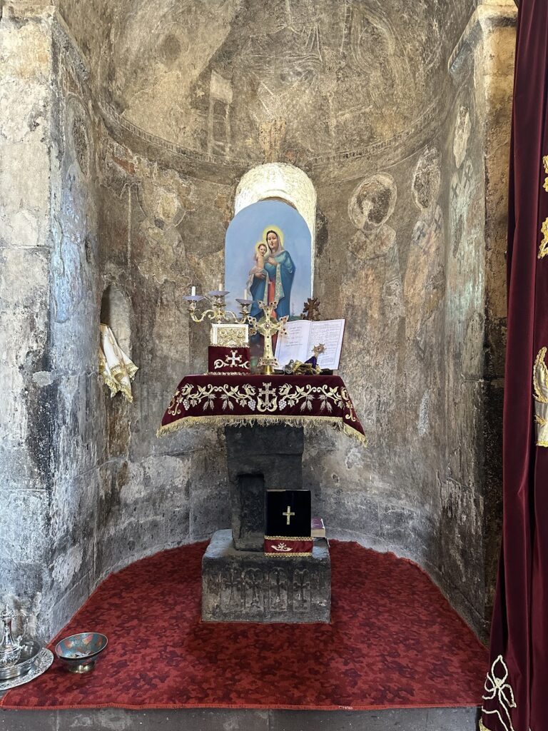 Karmravor Church: A Seventh-Century Armenian Apostolic Church in Ashtarak 2 Karmravor Church