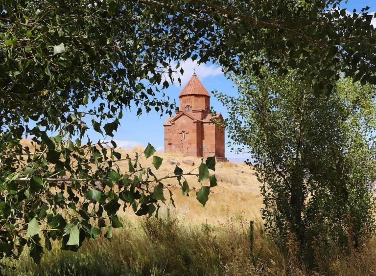 Lmbatavank: A Sixth- to Seventh-Century Armenian Apostolic Church